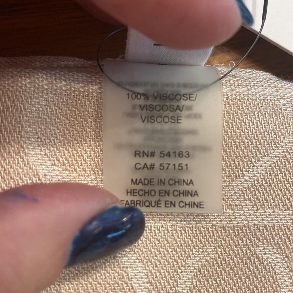Large Calvin Klein Heathered Almond scarf with frayed edges and hoop for designs - Picture 8 of 14